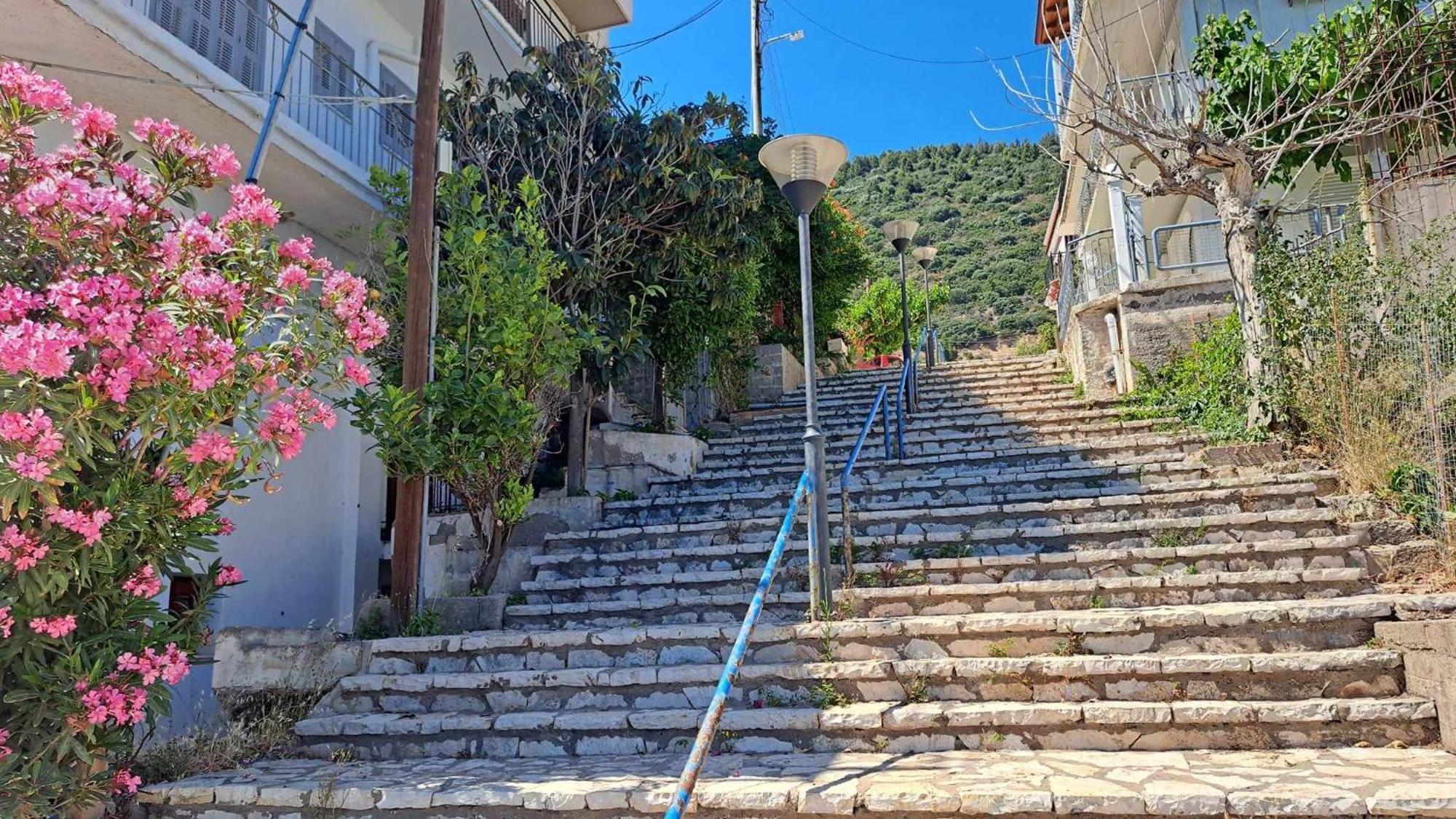 Heirlooms And Halos Μοναστηράκι Εξωτερικό φωτογραφία